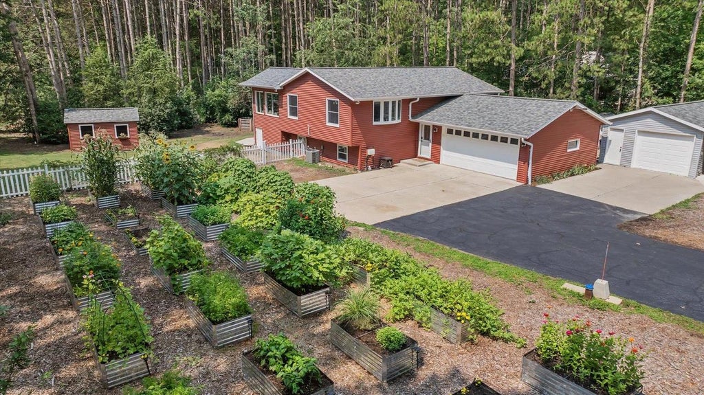 Photo of 4057 St Francis Park DRIVE, Suamico, WI 54313 (MLS # 50330694)