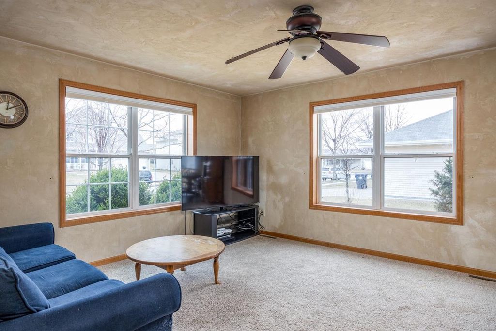 Photo of 2642 Marathon AVENUE, Neenah, WI 54956 (MLS # 50322994)