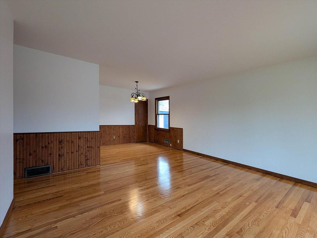 Photo of W60N761 Jefferson AVENUE, Cedarburg, WI 53012 (MLS # 1953479)