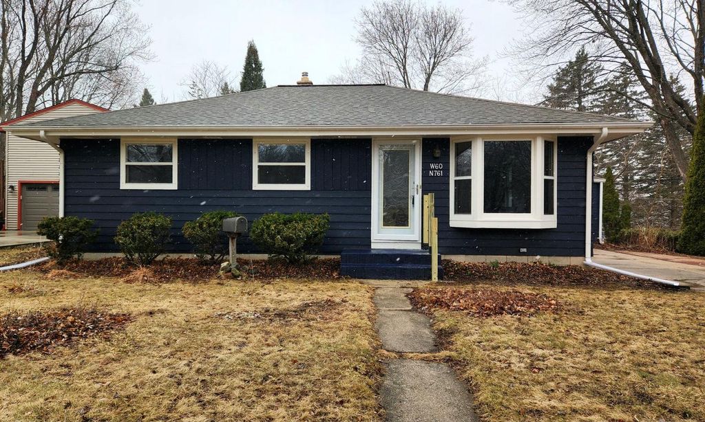 Photo of W60N761 Jefferson AVENUE, Cedarburg, WI 53012 (MLS # 1953479)