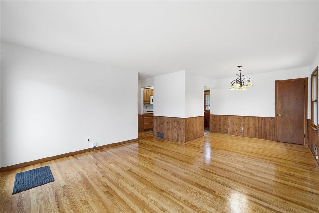 Photo of W60N761 Jefferson AVENUE, Cedarburg, WI 53012 (MLS # 1953479)