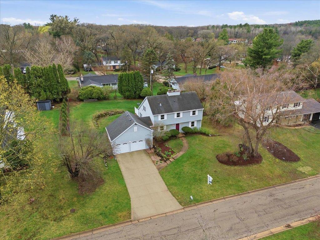 Photo of 2830 Grandview BOULEVARD, Madison, WI 53713 (MLS # 2020436)