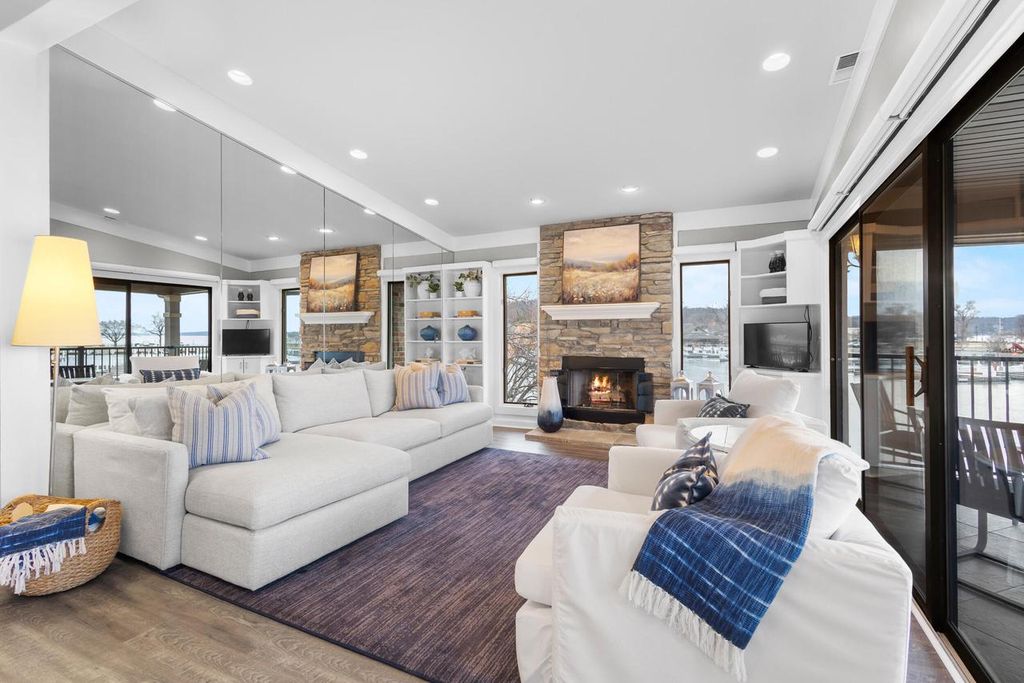 Photo of 12 Abbey Villa CIRCLE #B, Fontana, WI 53125 (MLS # 1951599)