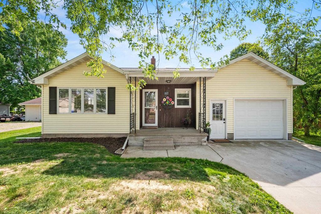 Photo of 117 Raught STREET, Kaukauna, WI 54130 (MLS # 50328364)