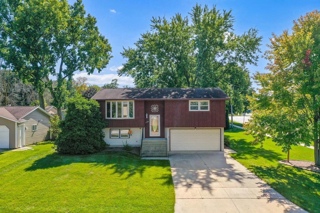 Photo of 2308 Jubilee DRIVE, Green Bay, WI 54311 (MLS # 50333267)