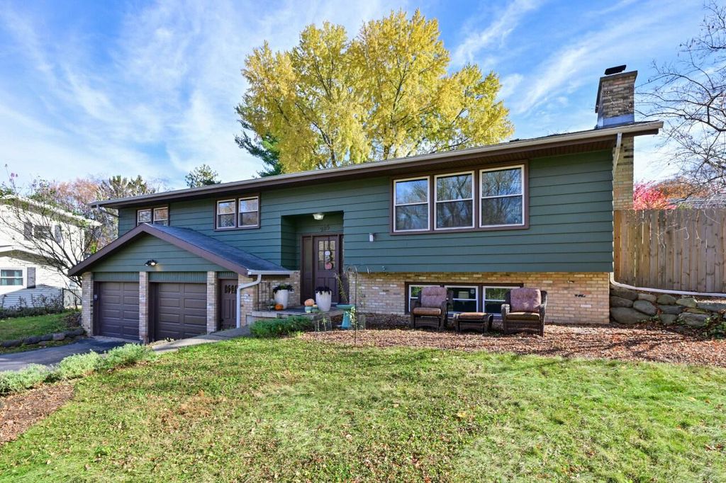 Photo of 205 Island DRIVE, Madison, WI 53705 (MLS # 1943138)