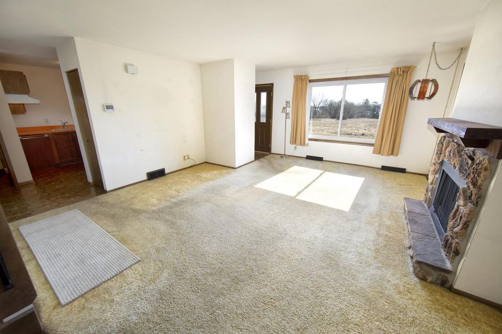 Photo of 7222 S Delaine DRIVE, Oak Creek, WI 53154 (MLS # 1956106)