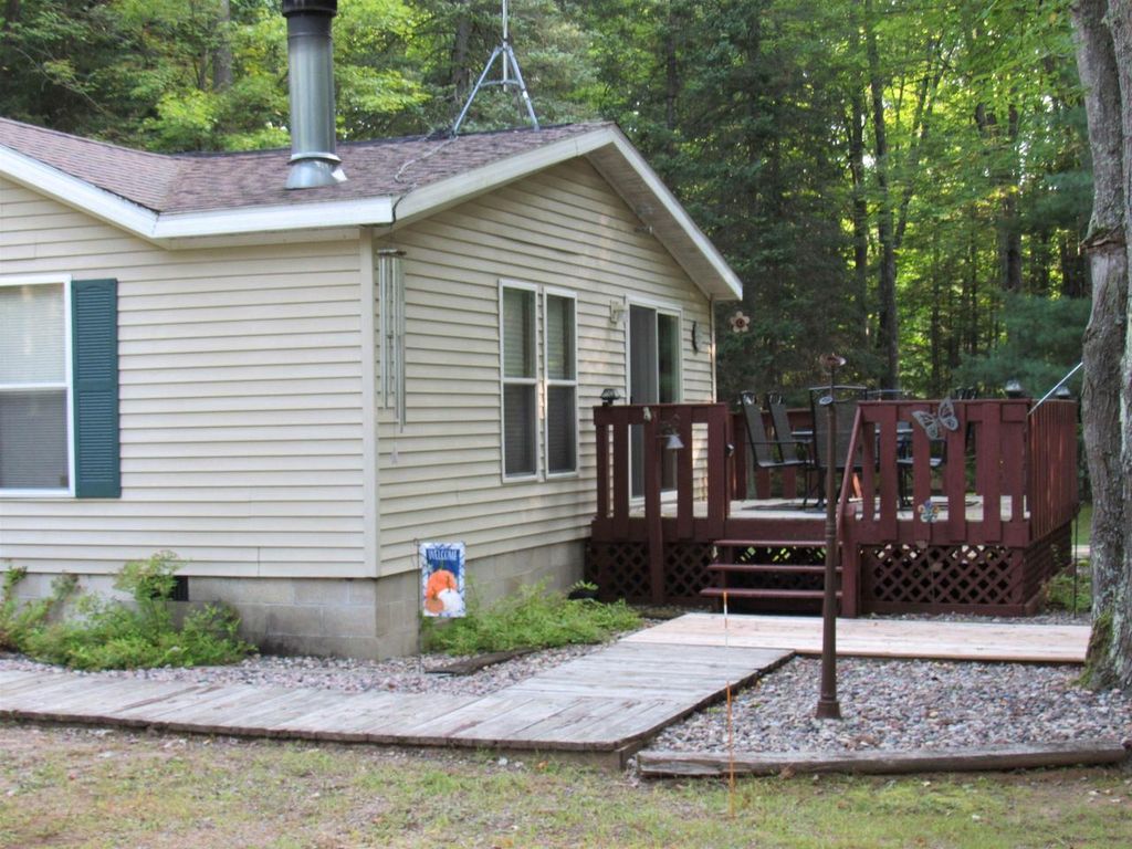 Photo of 15590 Valentine LANE, Mountain, WI 54149 (MLS # 50324131)