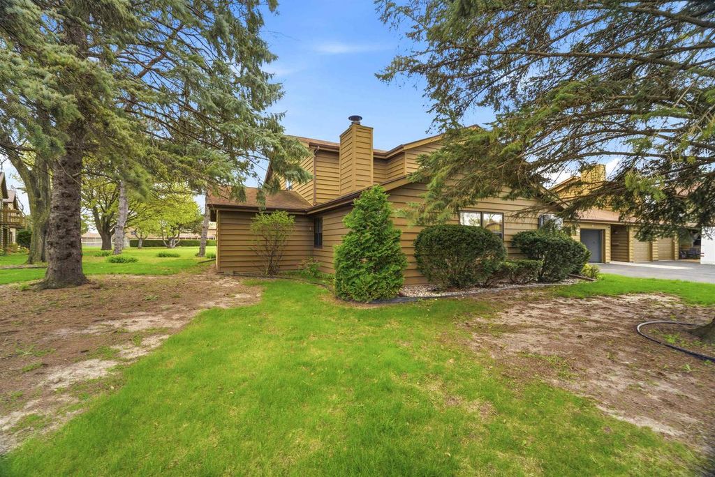 Photo of 940 Babcock STREET #98, Neenah, WI 54956 (MLS # 50325022)