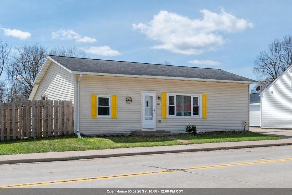 Photo of 406 E Main STREET, Gillett, WI 54124 (MLS # 50321567)