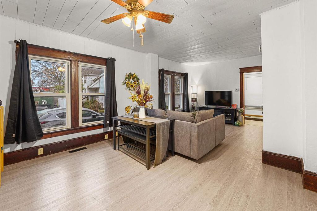 Photo of 120 Bowen STREET, Oshkosh, WI 54901 (MLS # 50318387)