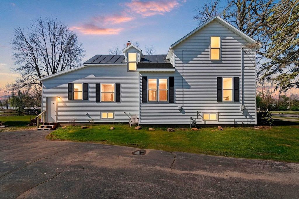 Photo of 112 Scherer AVENUE, Oconto, WI 54153 (MLS # 50325776)