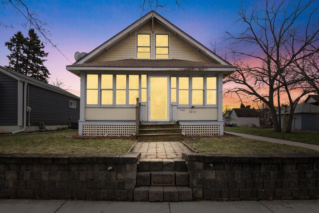 Photo of 1013 Pearl STREET, Waukesha, WI 53186 (MLS # 1955381)