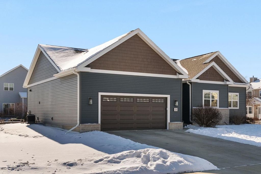 Photo of 108 Drumlin CIRCLE, Oregon, WI 53575 (MLS # 2015944)