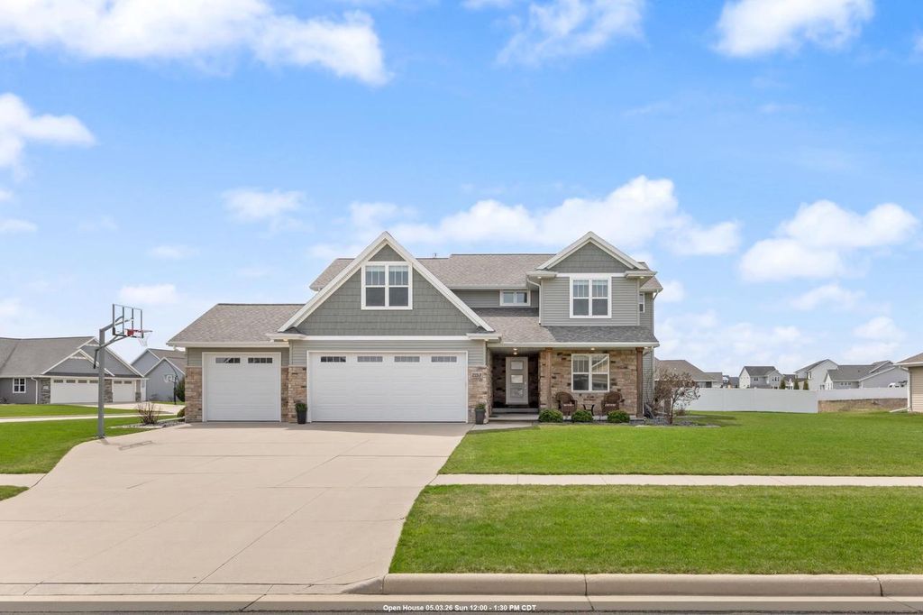 Photo of 2153 Potter DRIVE, De Pere, WI 54115 (MLS # 50323573)