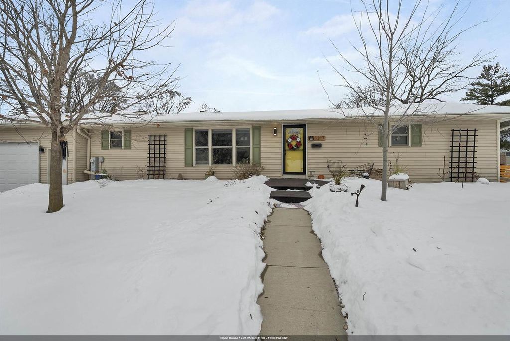 Photo of 1217 Charles STREET, De Pere, WI 54115 (MLS # 50319261)