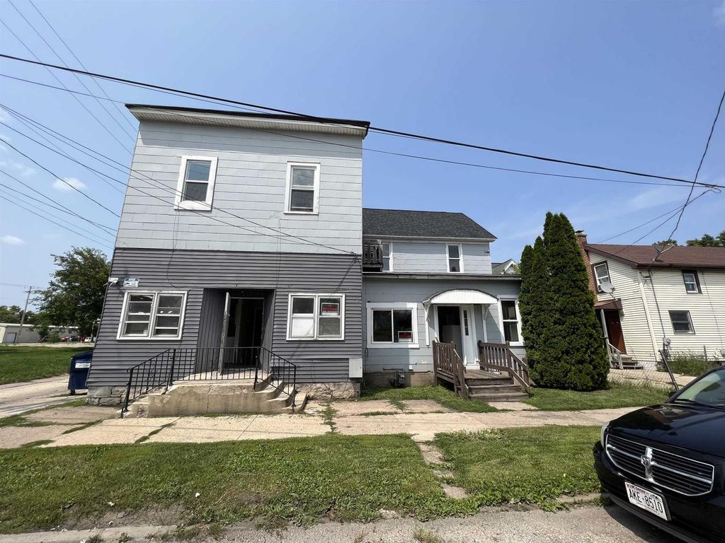 Photo of 177 W 2nd STREET, Fond Du Lac, WI 54935 (MLS # 50319533)