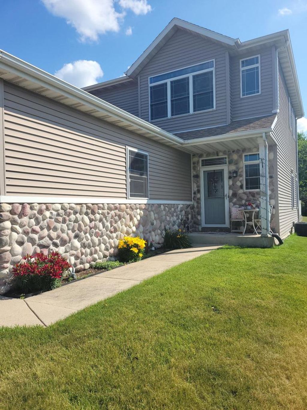 Photo of 231 Nordic LANE, Slinger, WI 53086 (MLS # 1939044)