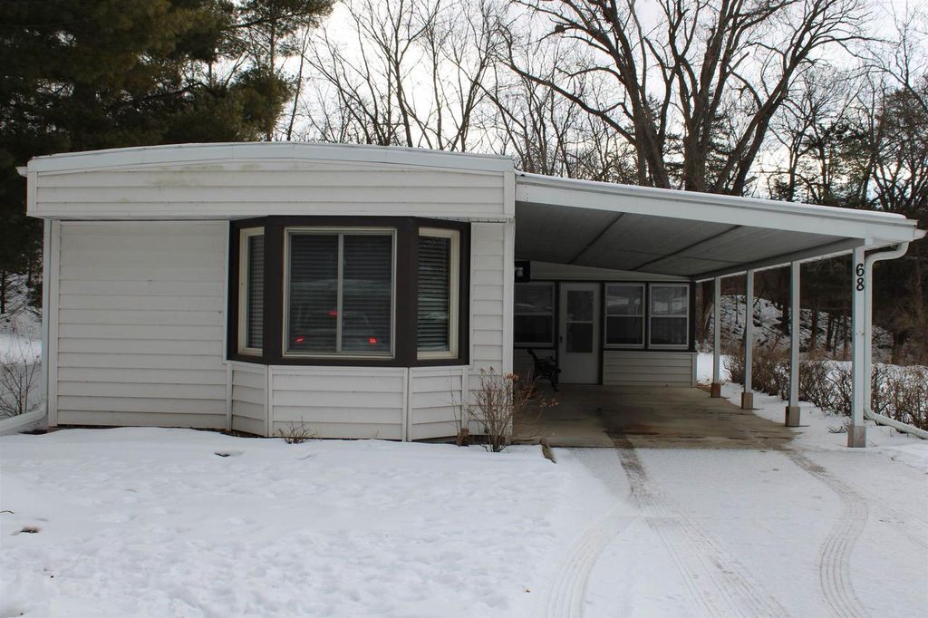 Photo of N750 Golf ROAD #68, Prairie Du Sac, WI 53578 (MLS # 2016162)