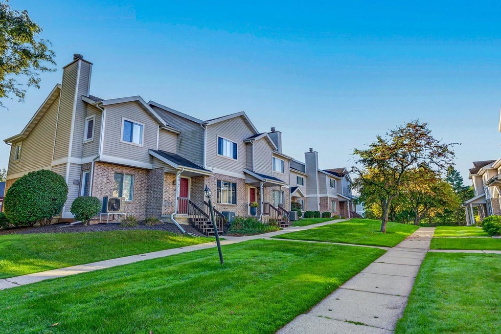 Photo of 6823 Raymond ROAD, Madison, WI 53719 (MLS # 2033742)