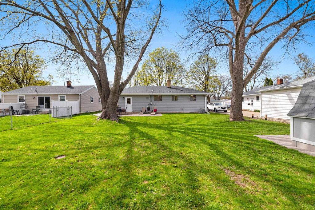 Photo of 1419 Spence STREET, Green Bay, WI 54303 (MLS # 50324398)