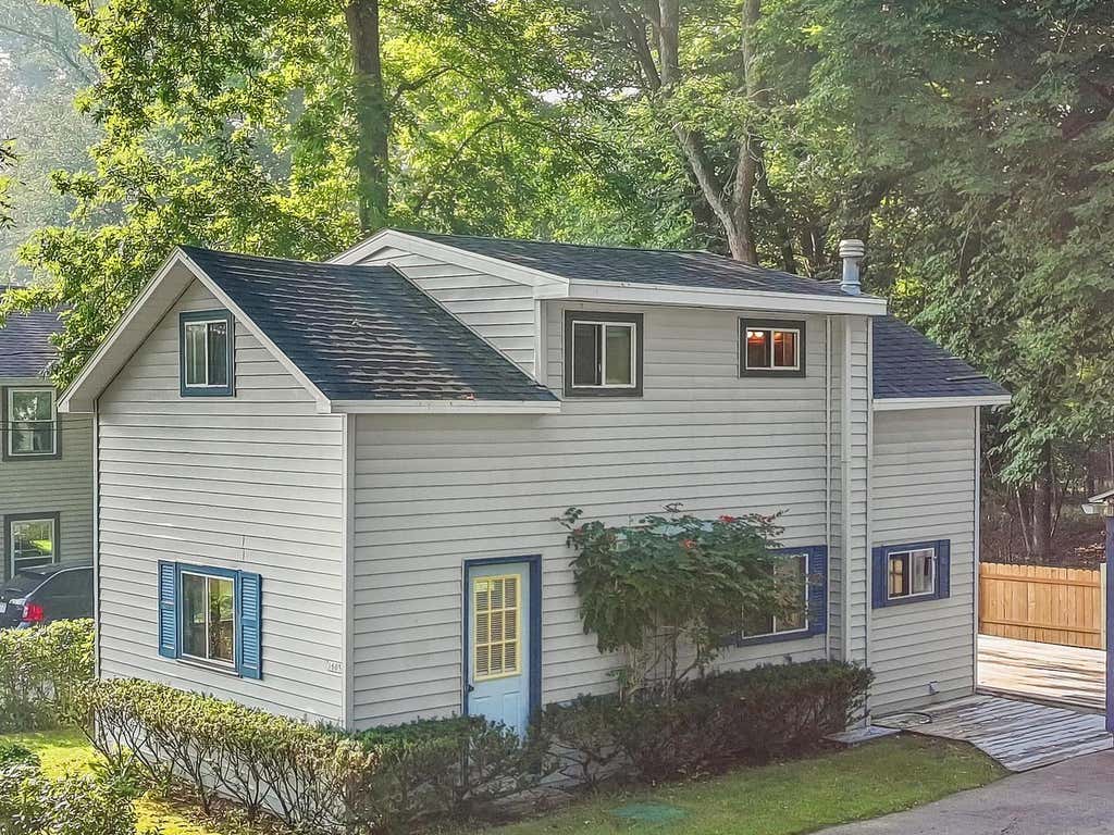 Photo of 1605 Jackson Park DRIVE, Delavan, WI 53115 (MLS # 1972398)