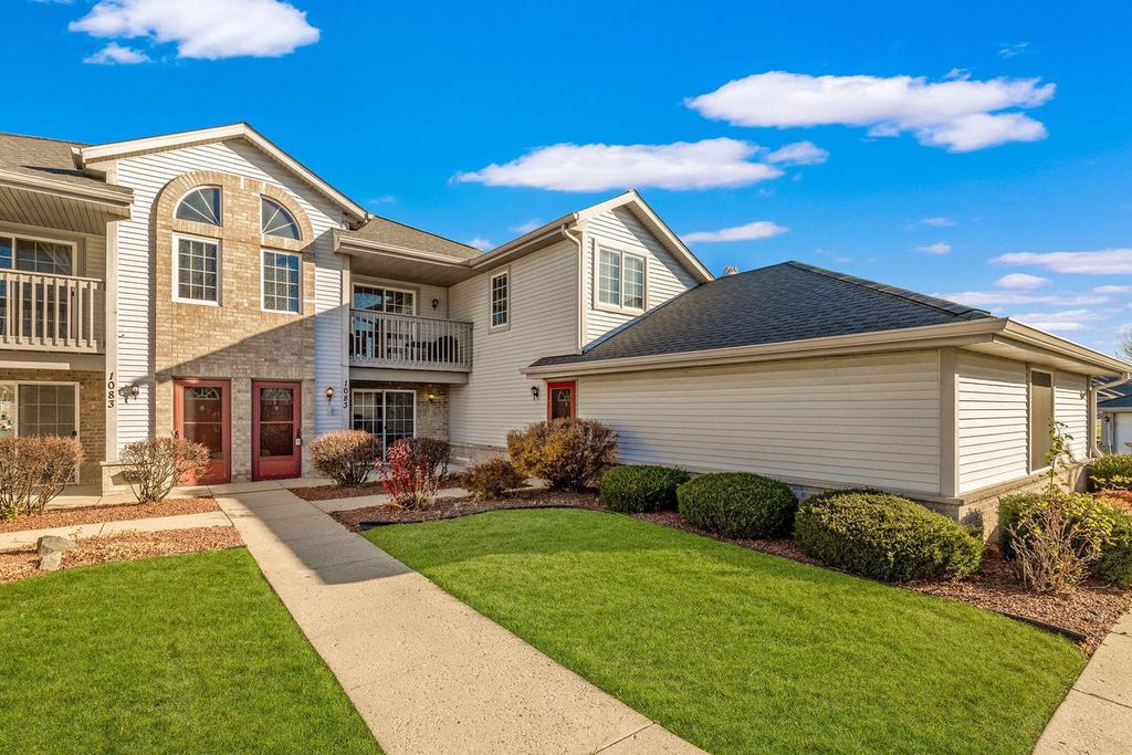 Photo of 1083 Quinlan DRIVE #C, Pewaukee, WI 53072 (MLS # 1943984)