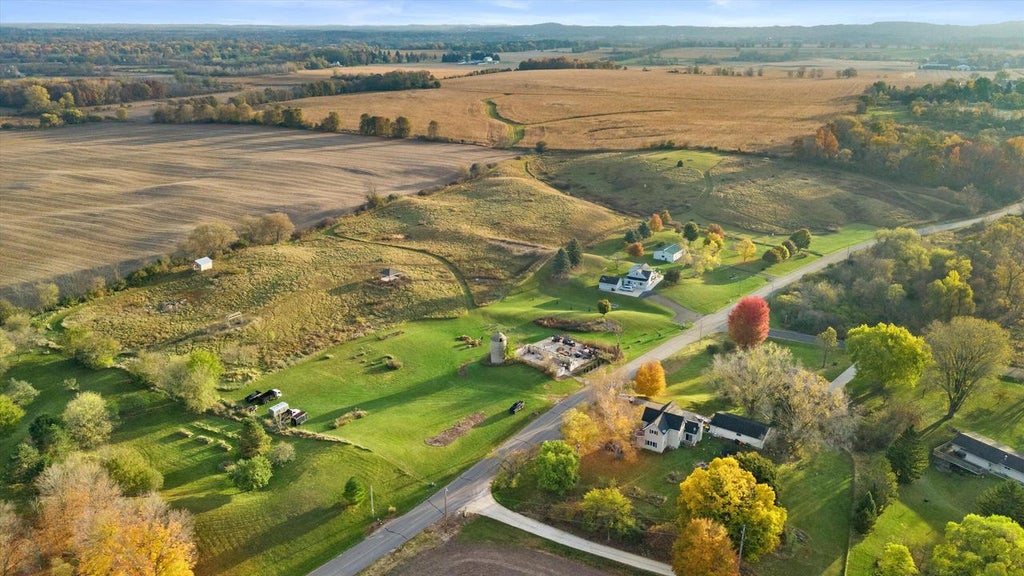 Photo of Lot 4 W Waterford ROAD, Hartford, WI 53027 (MLS # 1984041)