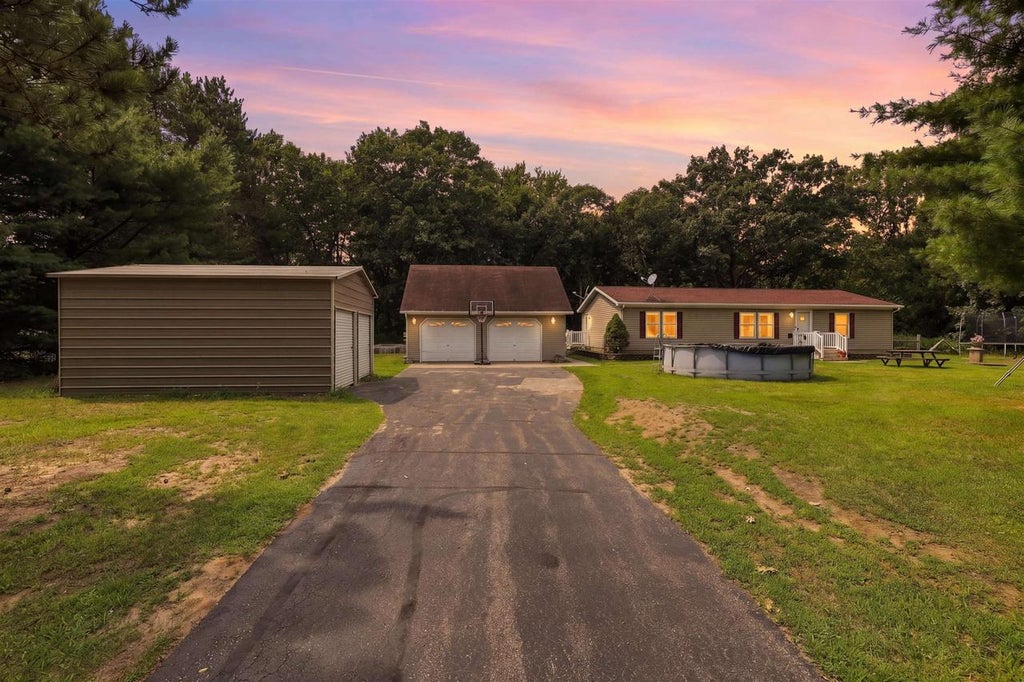 Photo of N2729 S Hill LANE, Redgranite, WI 54970 (MLS # 22603986)