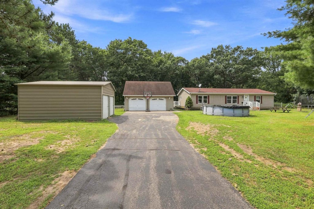 Photo of N2729 S Hill LANE, Redgranite, WI 54970 (MLS # 22603986)