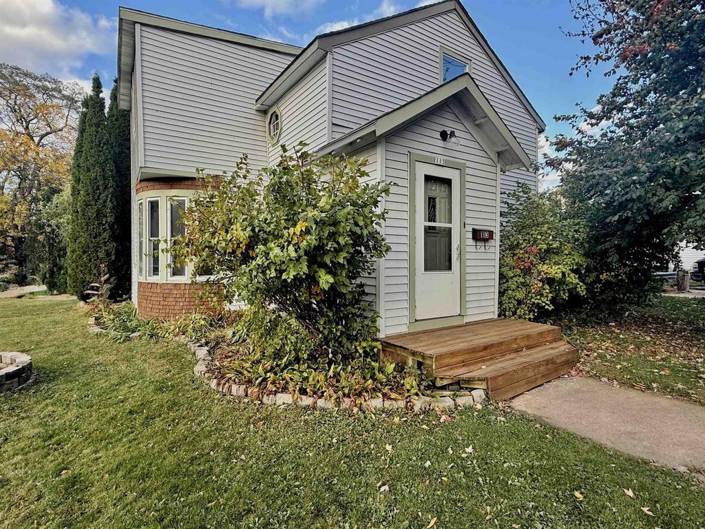 Photo of 113 E Liberty STREET, Berlin, WI 54923 (MLS # 50317162)