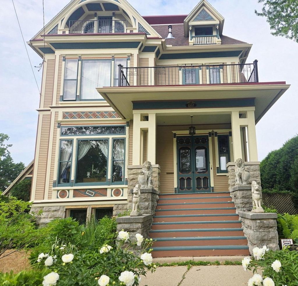 Photo of 1107 Algoma BOULEVARD, Oshkosh, WI 54901 (MLS # 50321157)