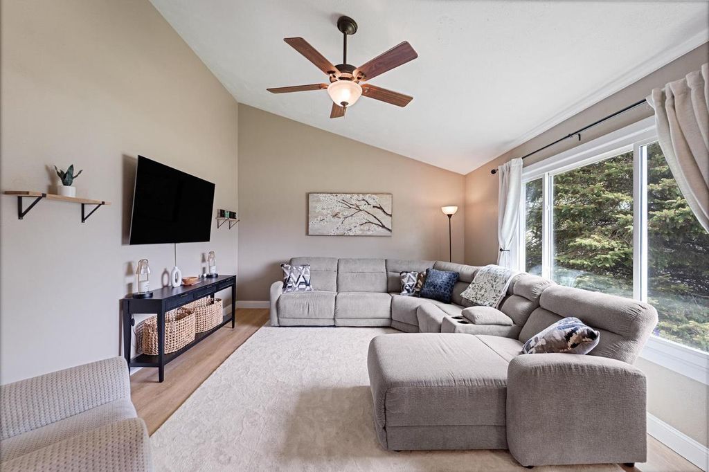Photo of 1502 Briar LANE, Sun Prairie, WI 53590 (MLS # 2022059)