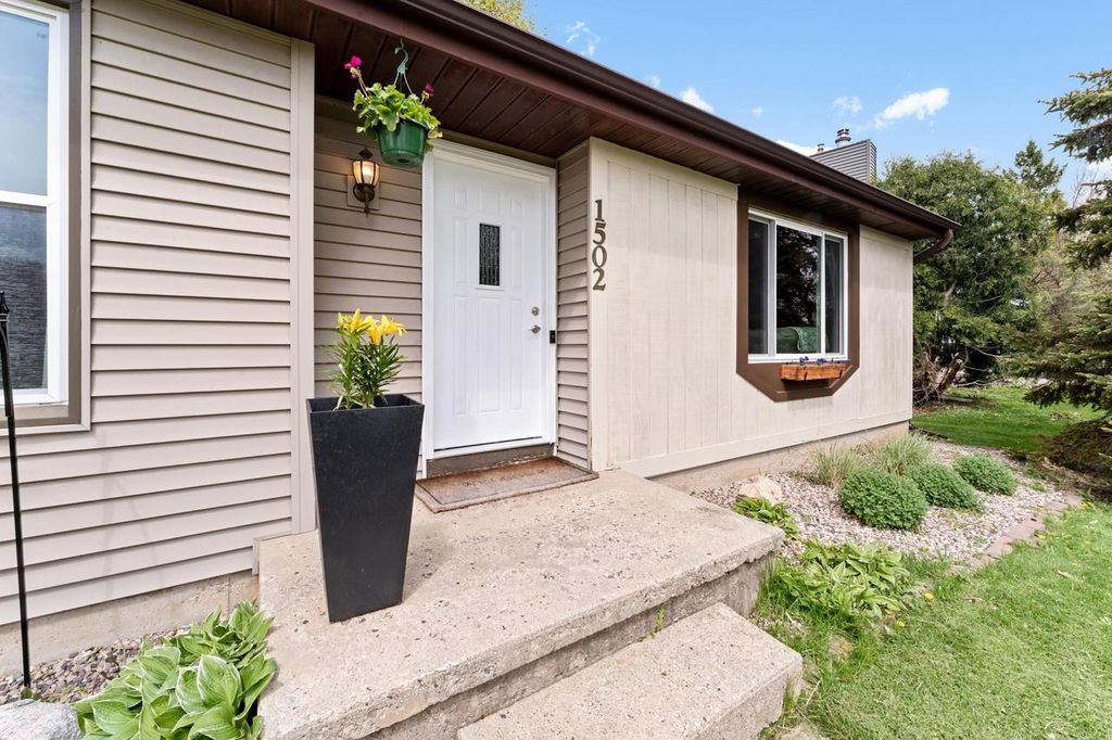 Photo of 1502 Briar LANE, Sun Prairie, WI 53590 (MLS # 2022059)
