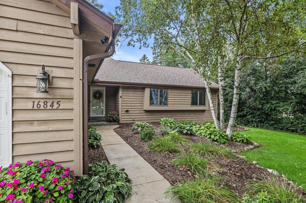 Photo of N104W16845 Thornapple ROW, Germantown, WI 53022 (MLS # 1980967)