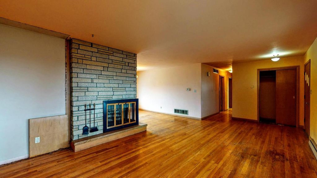 Photo of 4950 N County Road N ROAD NORTH ROAD N, Jefferson, WI 53549 (MLS # 1947081)