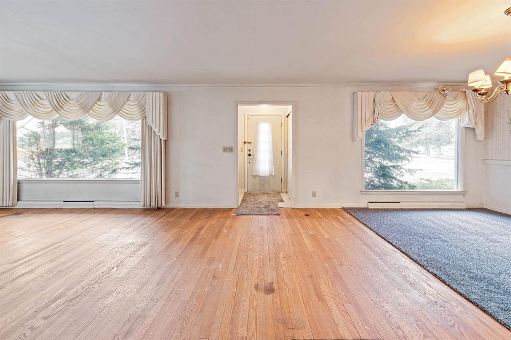 Photo of 3000 Shore DRIVE, Marinette, WI 54143 (MLS # 50322331)