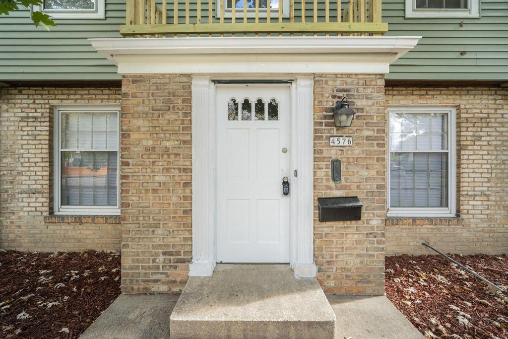Photo of 4576 W Spencer PLACE, Milwaukee, WI 53216 (MLS # 1985053)