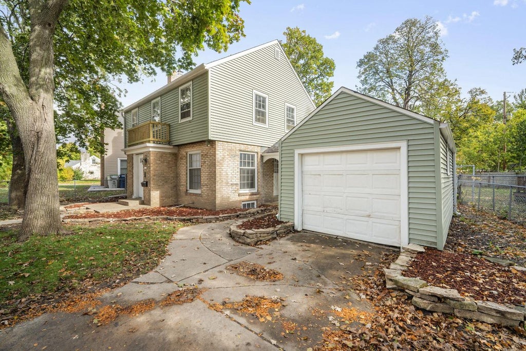 Photo of 4576 W Spencer PLACE, Milwaukee, WI 53216 (MLS # 1985053)