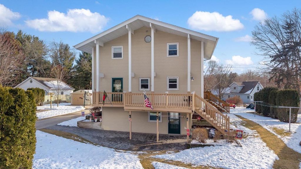 Photo of W10707 Airport DRIVE, Lodi, WI 53555 (MLS # 2016780)