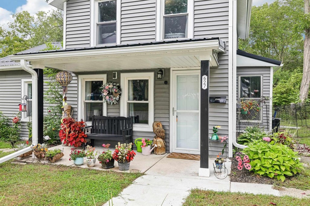 Photo of 627 E Conant STREET, Portage, WI 53901 (MLS # 2033548)