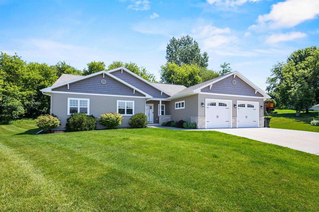 Photo of 731 Chester COURT #15, Ripon, WI 54971 (MLS # 2027873)
