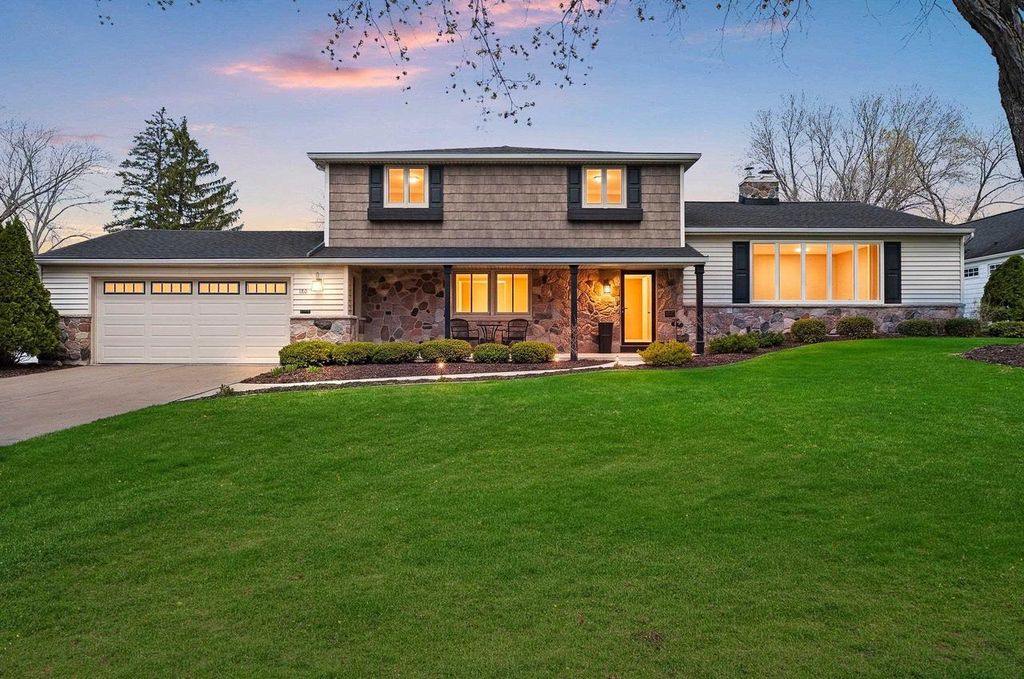 Photo of 180 Arbor LANE, Green Bay, WI 54301 (MLS # 50324474)