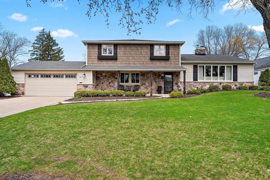 Photo of 180 Arbor LANE, Green Bay, WI 54301 (MLS # 50324474)