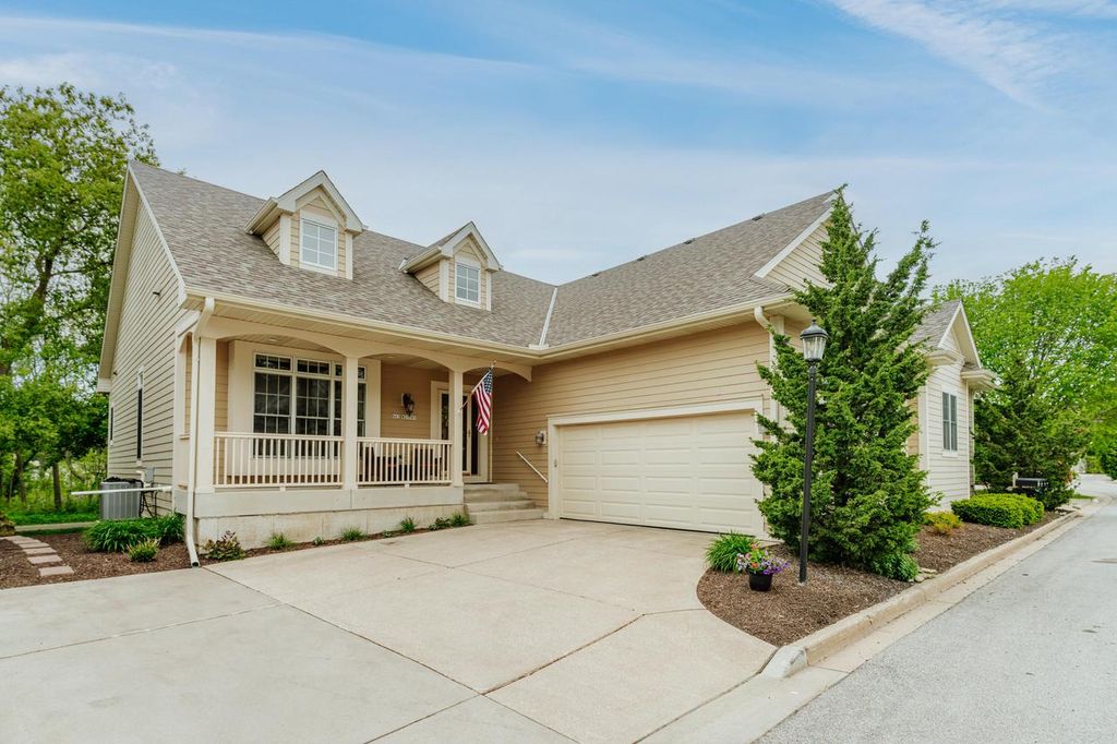 Photo of N63W23905 Terrace DRIVE #6, Sussex, WI 53089 (MLS # 1963837)