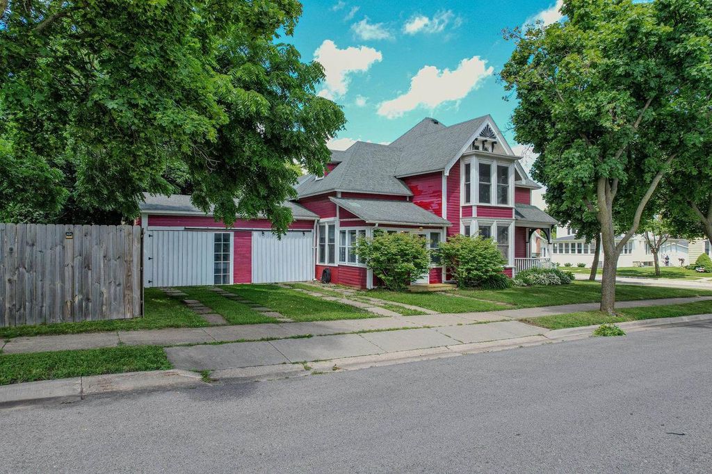Photo of 523 Kilbourn AVENUE, Tomah, WI 54660 (MLS # 2026807)
