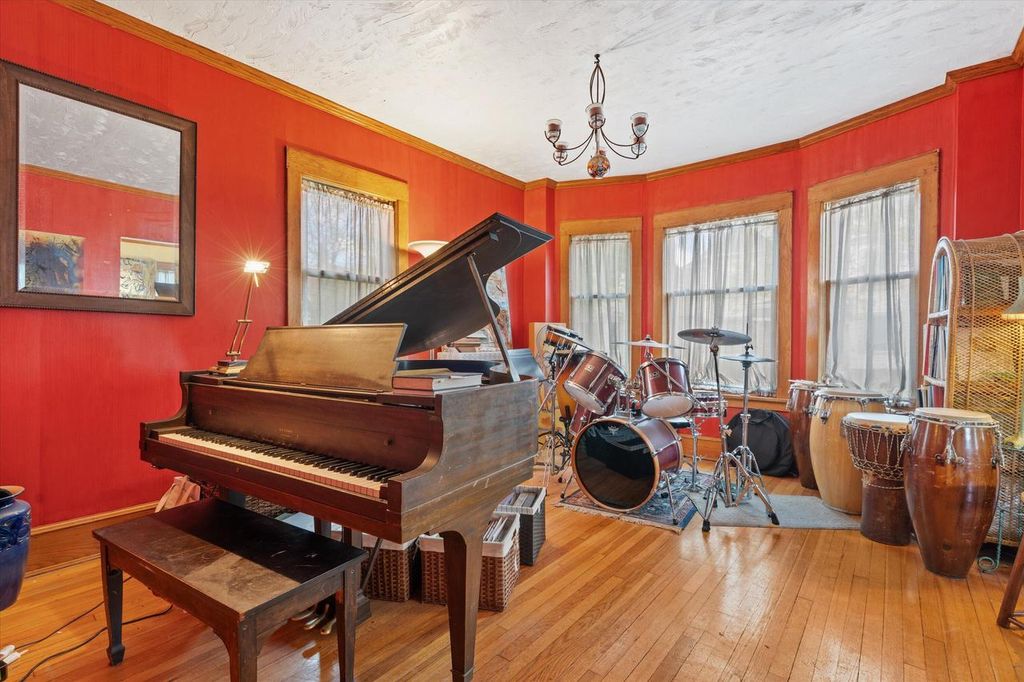 Photo of 1701 E Lafayette PLACE, Milwaukee, WI 53202 (MLS # 1962991)