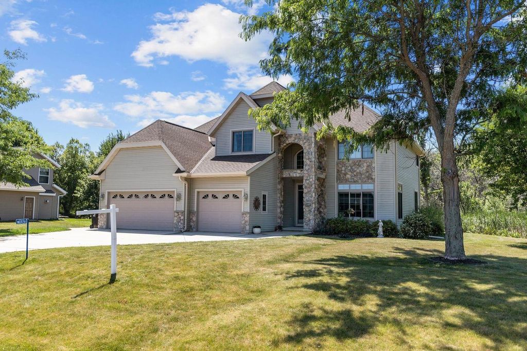 Photo of W6928 Westwood DRIVE, Fond Du Lac, WI 54937 (MLS # 50329261)