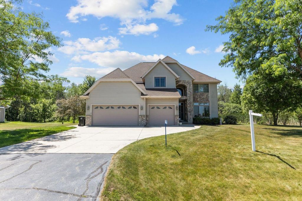 Photo of W6928 Westwood DRIVE, Fond Du Lac, WI 54937 (MLS # 50329261)