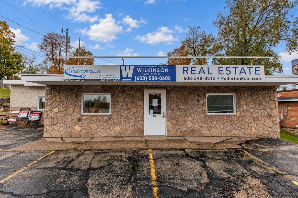 Photo of 370 E Highway 151, Platteville, WI 53818 (MLS # 2035610)